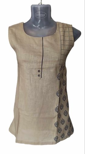LA Fille Sleeveless Short Top